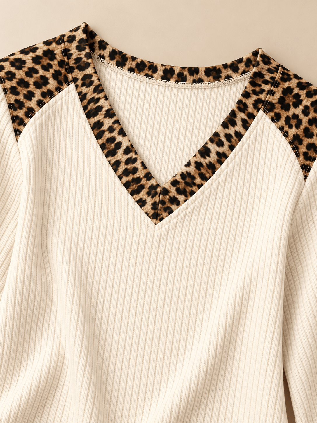 Women’s Leopard-Trim Ribbed V-Neck Long Sleeve Top